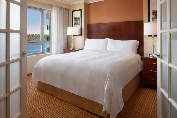 Marriott Newport Beach Bayview photo 4