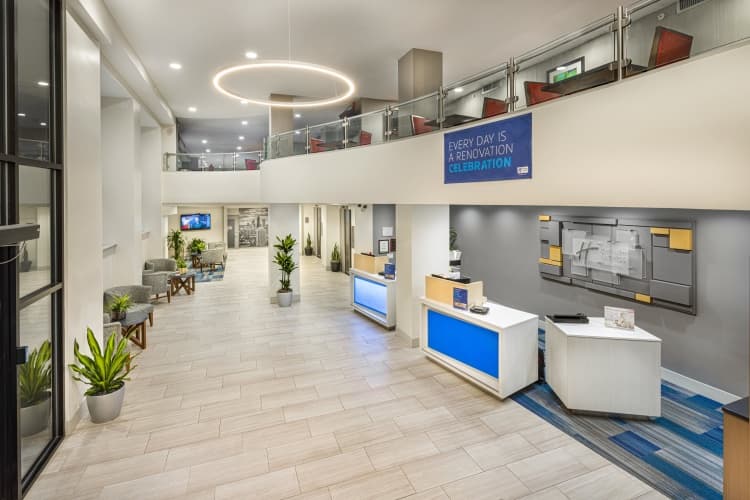 Holiday Inn Express & Suites Atlanta Downtown photo 3
