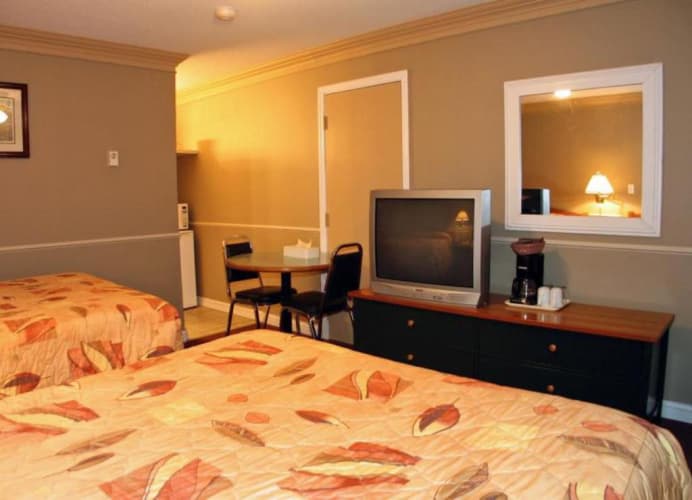 Travelodge by Wyndham Merritt photo 4