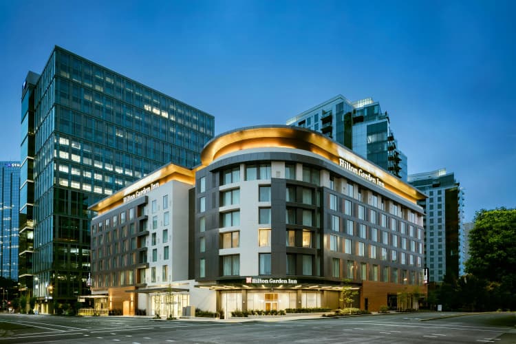 Hilton Garden Inn Seattle/Bellevue Downtown, WA photo 2
