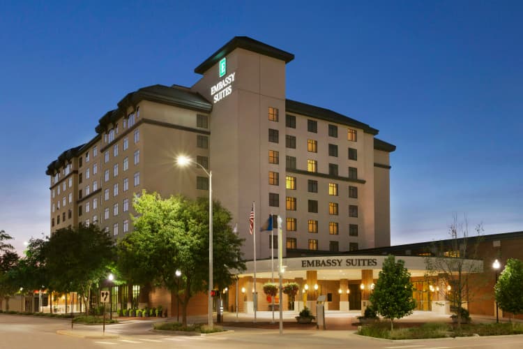 Embassy Suites by Hilton Lincoln photo 2
