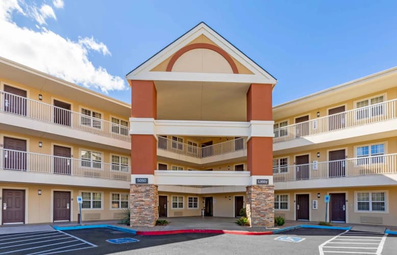 Extended Stay America - Tucson - Grant Road photo 2