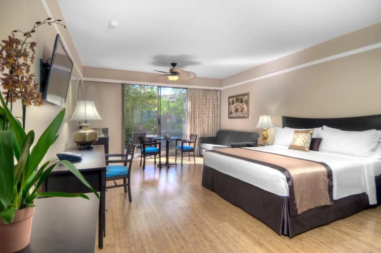 Dinah's Garden Hotel photo 4