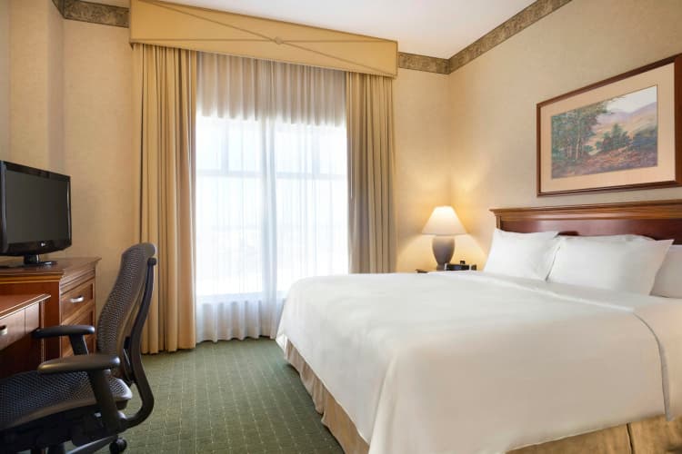 Embassy Suites by Hilton Lincoln photo 4