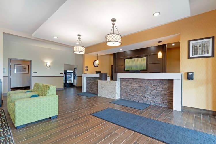 Best Western Plus Moosomin Hotel photo 3
