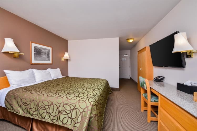 Canadas Best Value Inn Valemount, photo 5