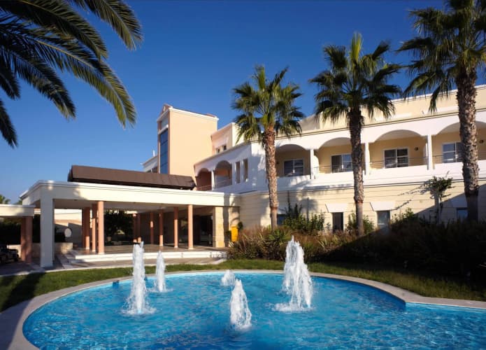 Neptune Luxury Resort photo 2