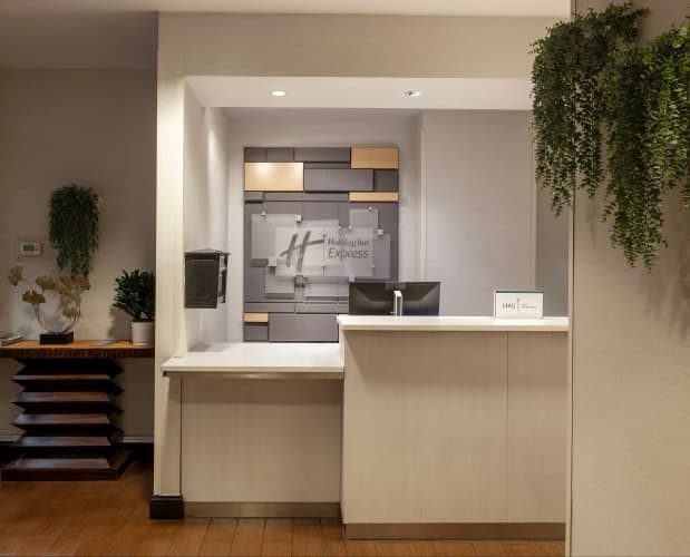 Holiday Inn Express New York City Times Square photo 3