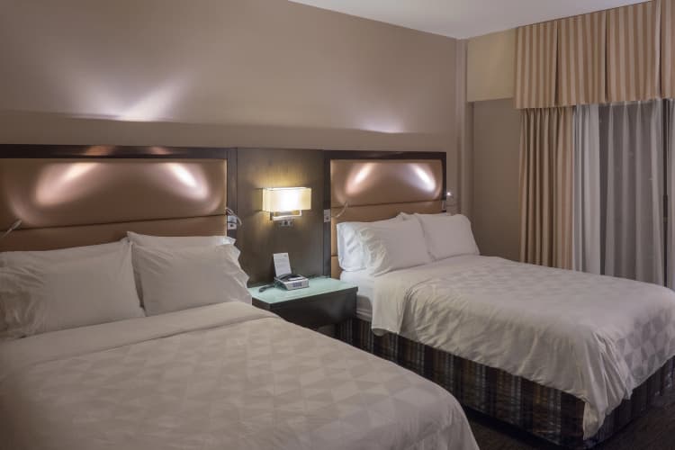 Holiday Inn & Suites Vancouver Downtown photo 5