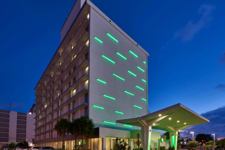 DoubleTree by Hilton Miami North I-95 photo 2