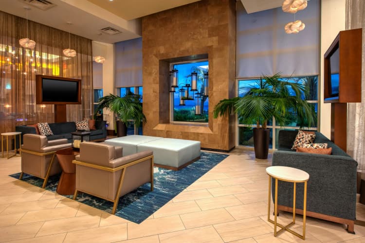 Hilton Garden Inn Virginia Beach Oceanfront photo 3