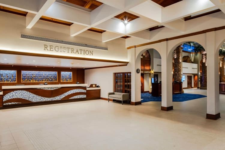 Tradewinds Island Grand Resort photo 2