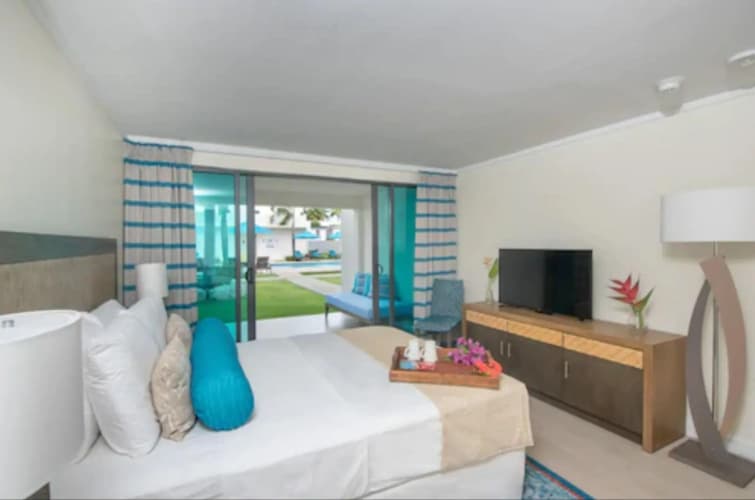 Sandy Bay Beach Club photo 4