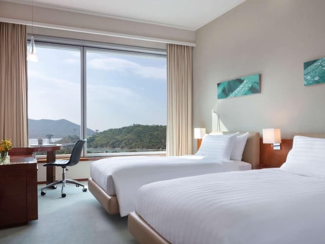 Novotel Hong Kong Citygate Hotel photo 5