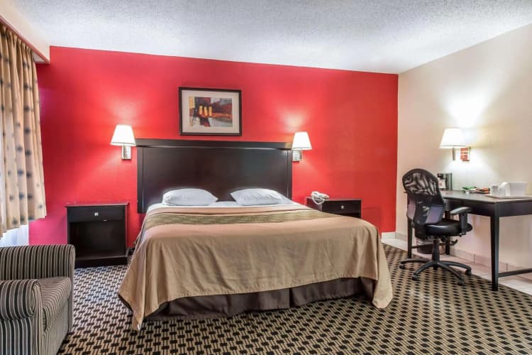 Econo Lodge photo 5
