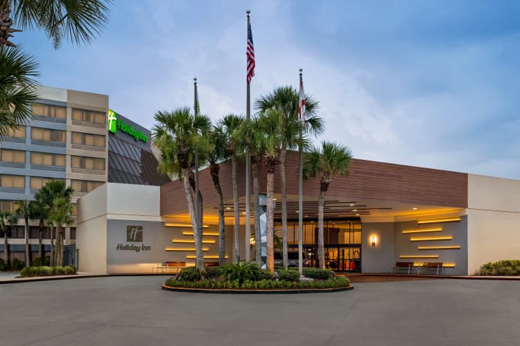 Holiday Inn Orlando-International Airport photo 2