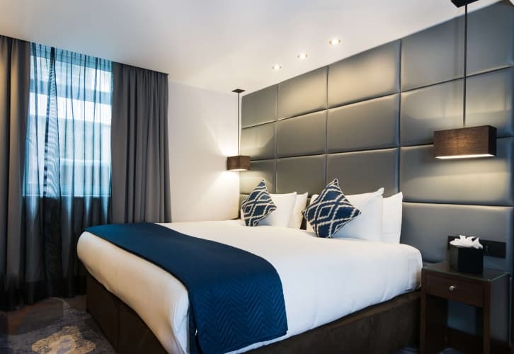 The Chilworth London Paddington [Ex-Shaftesbury Premier] photo 4