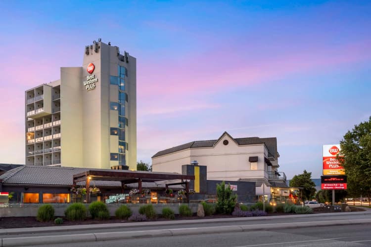 Best Western Plus Kelowna Hotel & Suites photo 2