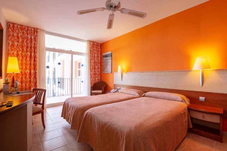 Blau Colonia Sant Jordi photo 4