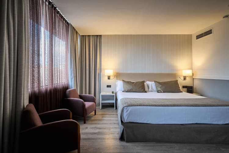 Catalonia Gran Hotel Verdi photo 5
