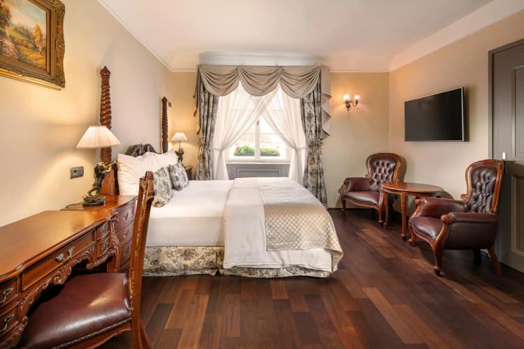 Iron Gate Hotel and Suites photo 4