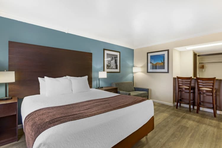 Best Western InnSuites Tucson Foothills Hotel & Suites photo 4