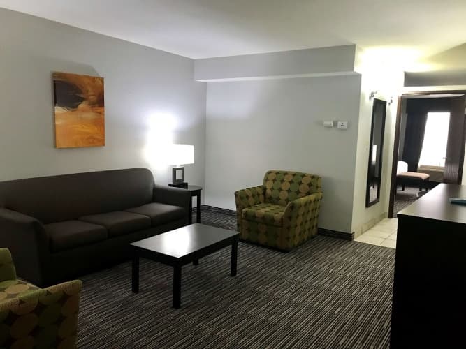 Best Western Plus Jonesboro Inn & Suites photo 5