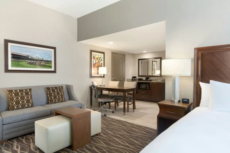 Embassy Suites by Hilton Saratoga Springs photo 5