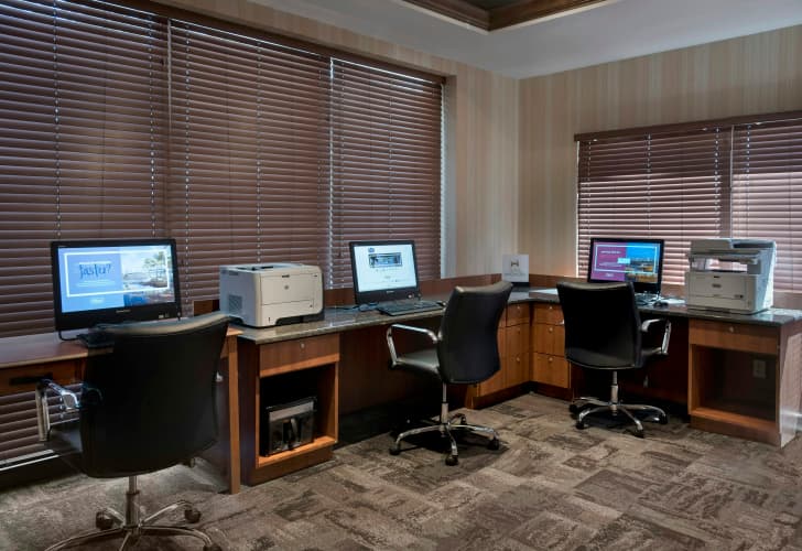 Hampton Inn Boston-Logan Airport photo 4