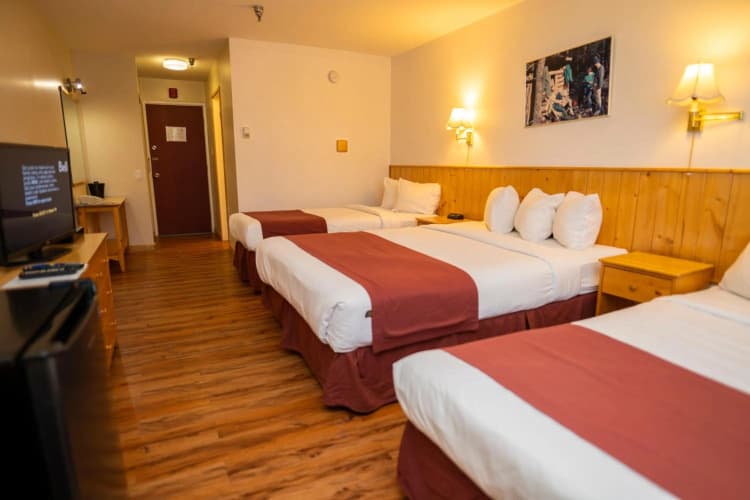 Canadas Best Value Inn River View Hotel photo 5