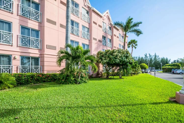 Comfort Suites Paradise Island photo 2