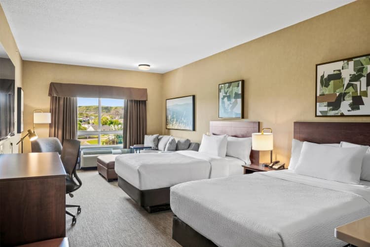Ramada by Wyndham Drumheller Hotel & Suites photo 5
