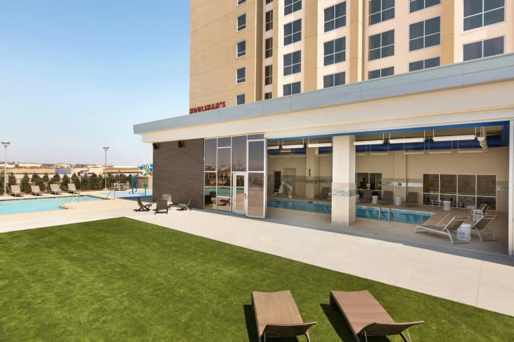 Embassy Suites by Hilton Denton Convention Center photo 2