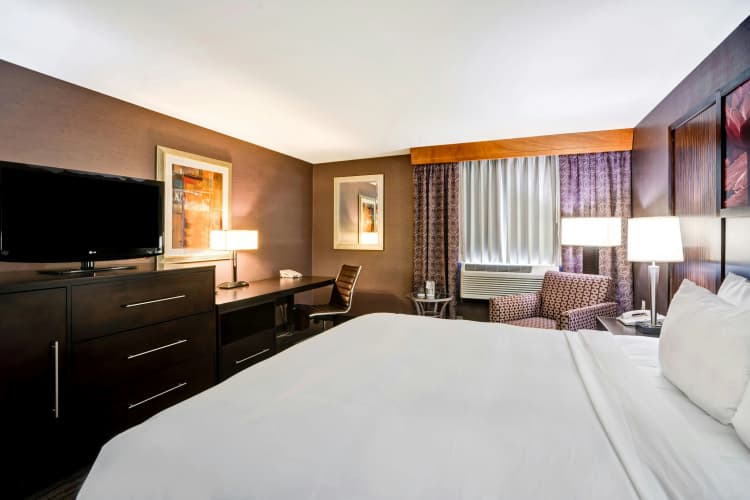 DoubleTree by Hilton Hotel Downtown Wilmington - Legal Distr photo 4