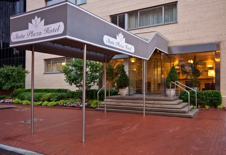 State Plaza Hotel, photo 2