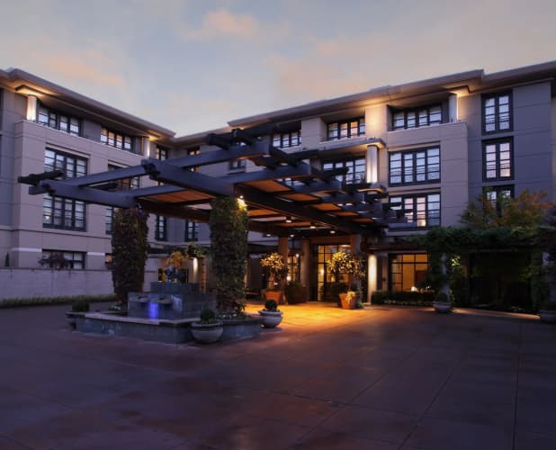Bellevue Club Hotel photo 2