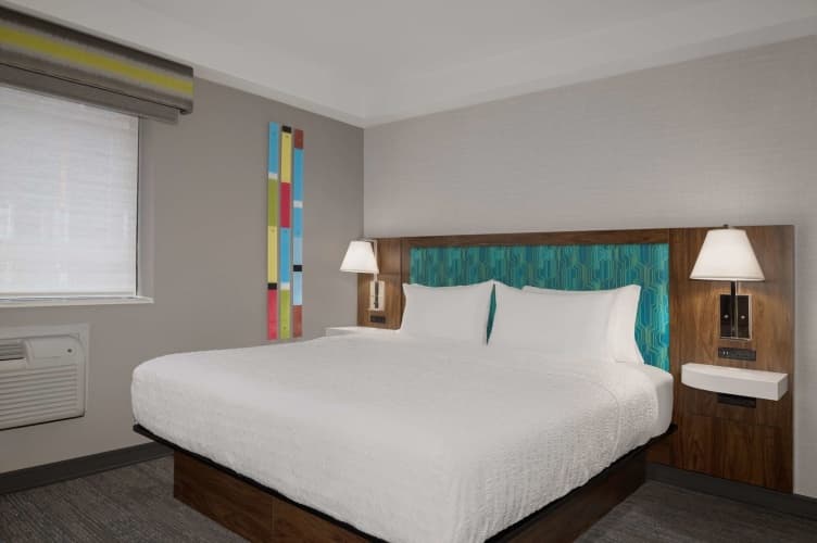 Hampton Inn & Suites by Hilton Toronto Downtown photo 4
