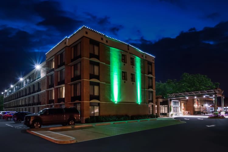 Holiday Inn Saratoga Springs photo 2