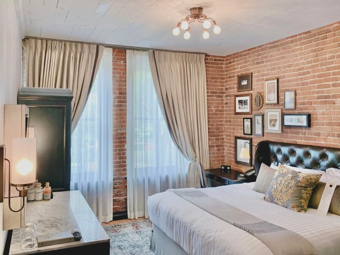 The Charmant Hotel photo 4