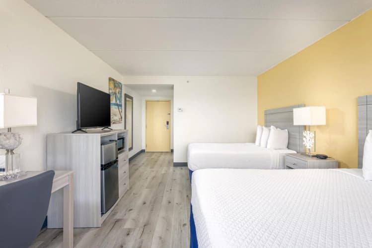 Hutchinson Island Plaza Hotel & Suites photo 5