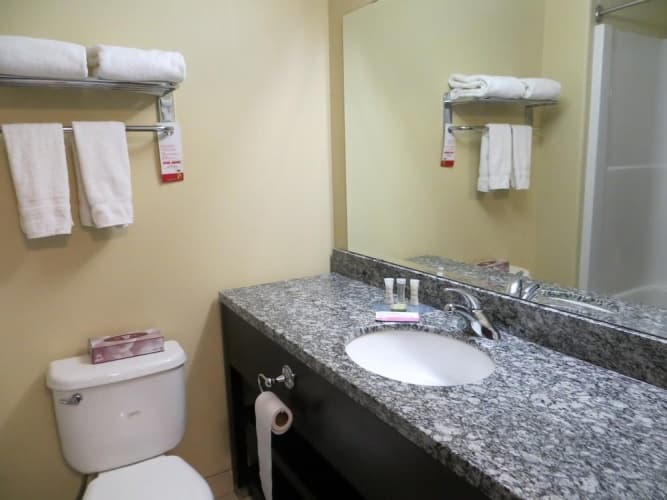 Super 8 By Wyndham Saskatoon Near Downtown photo 5