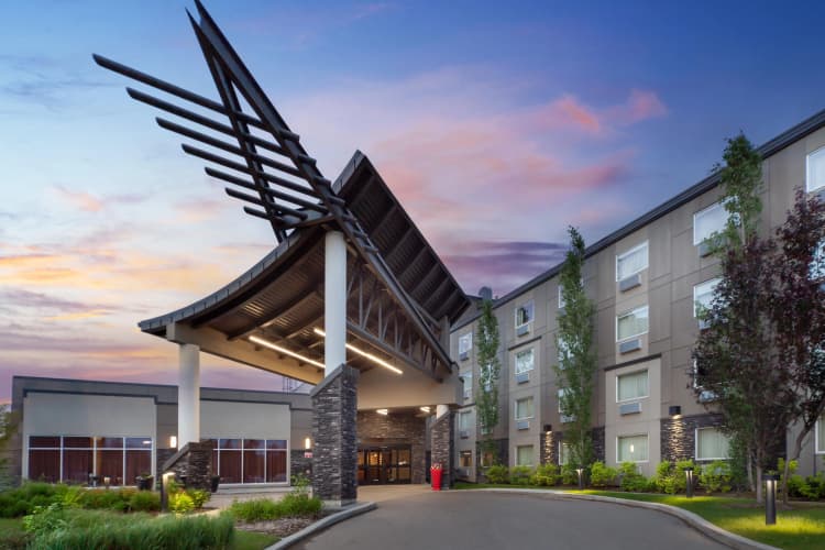 Best Western Plus Edmonton Airport Hotel photo 2