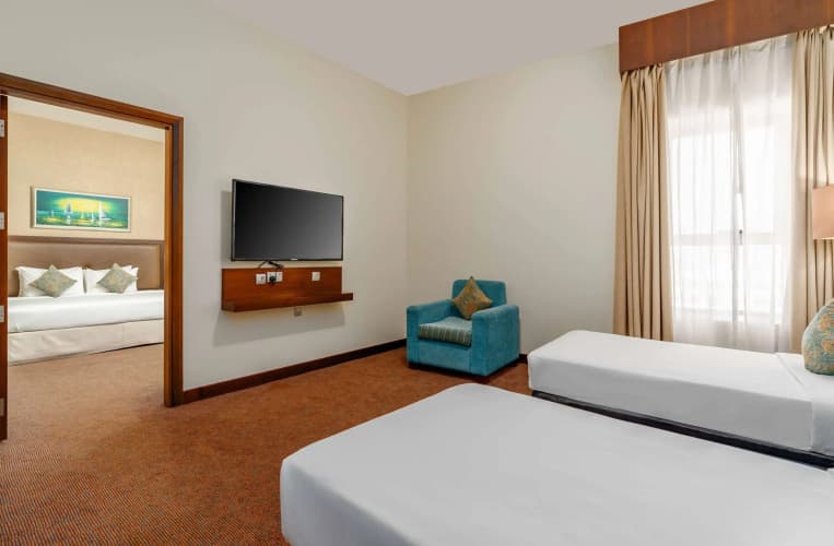 Ramada by Wyndham Dubai Deira photo 5