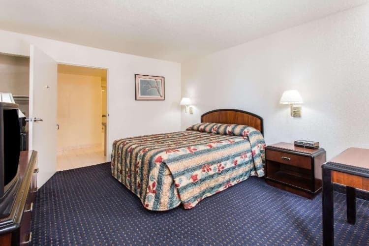 Knights Inn Virginia Beach at Lynnhaven Parkway, photo 5
