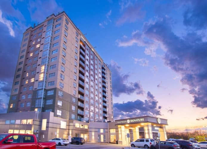 Sandman Signature Hotel Toronto Airport photo 2