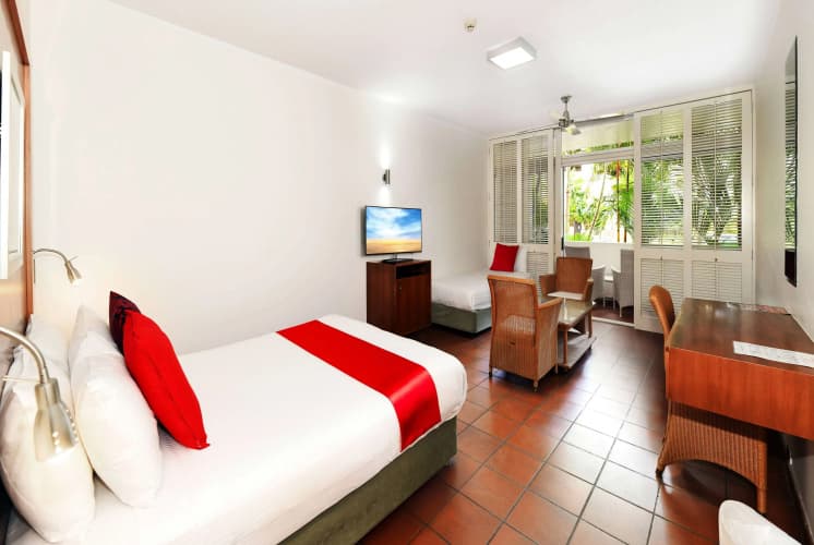 Ramada By Wyndham Cairns City Centre photo 3