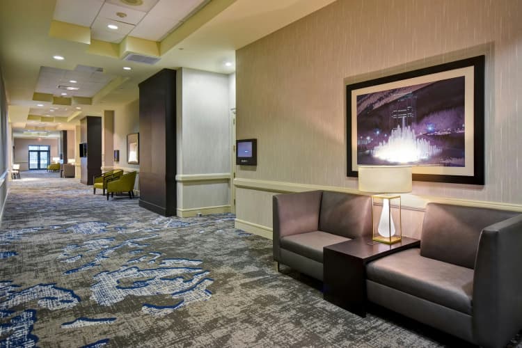 Embassy Suites by Hilton Montgomery Hotel & Conference Cente photo 4