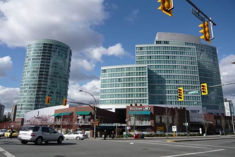 Hilton Vancouver Metrotown, photo 2
