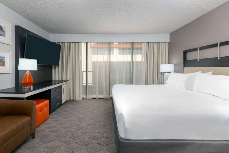 Embassy Suites by Hilton Dallas Park Central Area photo 5