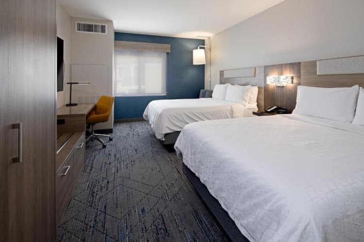 Holiday Inn Express & Suites Valencia - Santa Clarita photo 5